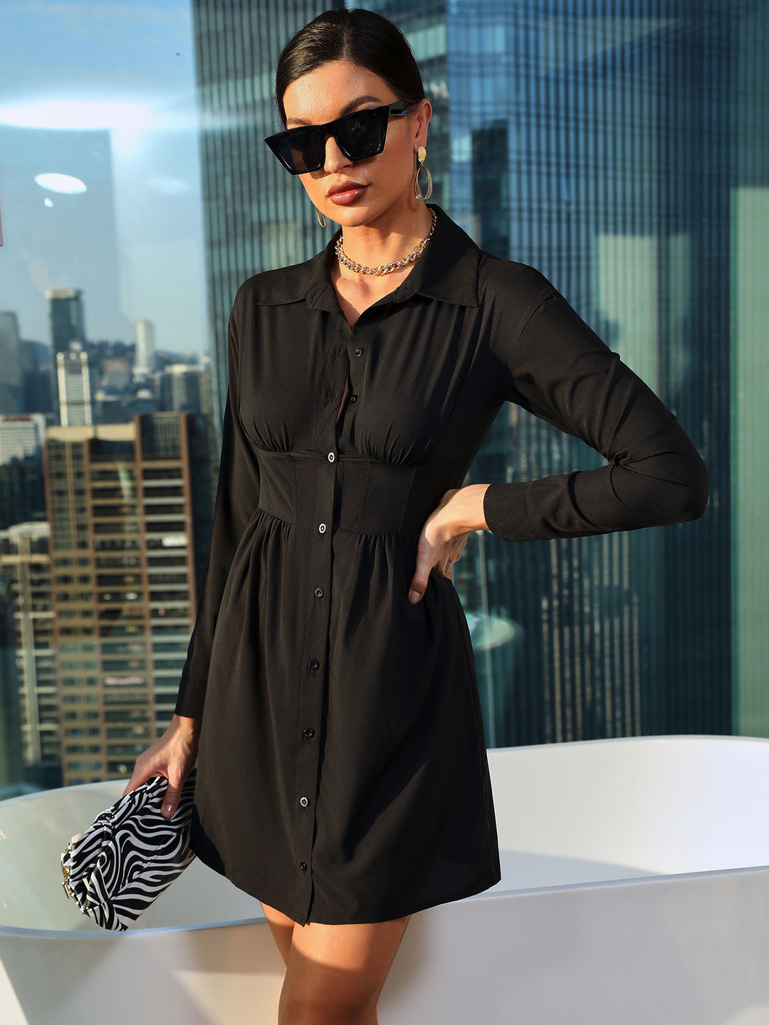 Damen Hemdblusenkleid mit elegantem Taillengürtel und praktischen Knopfdetails EB