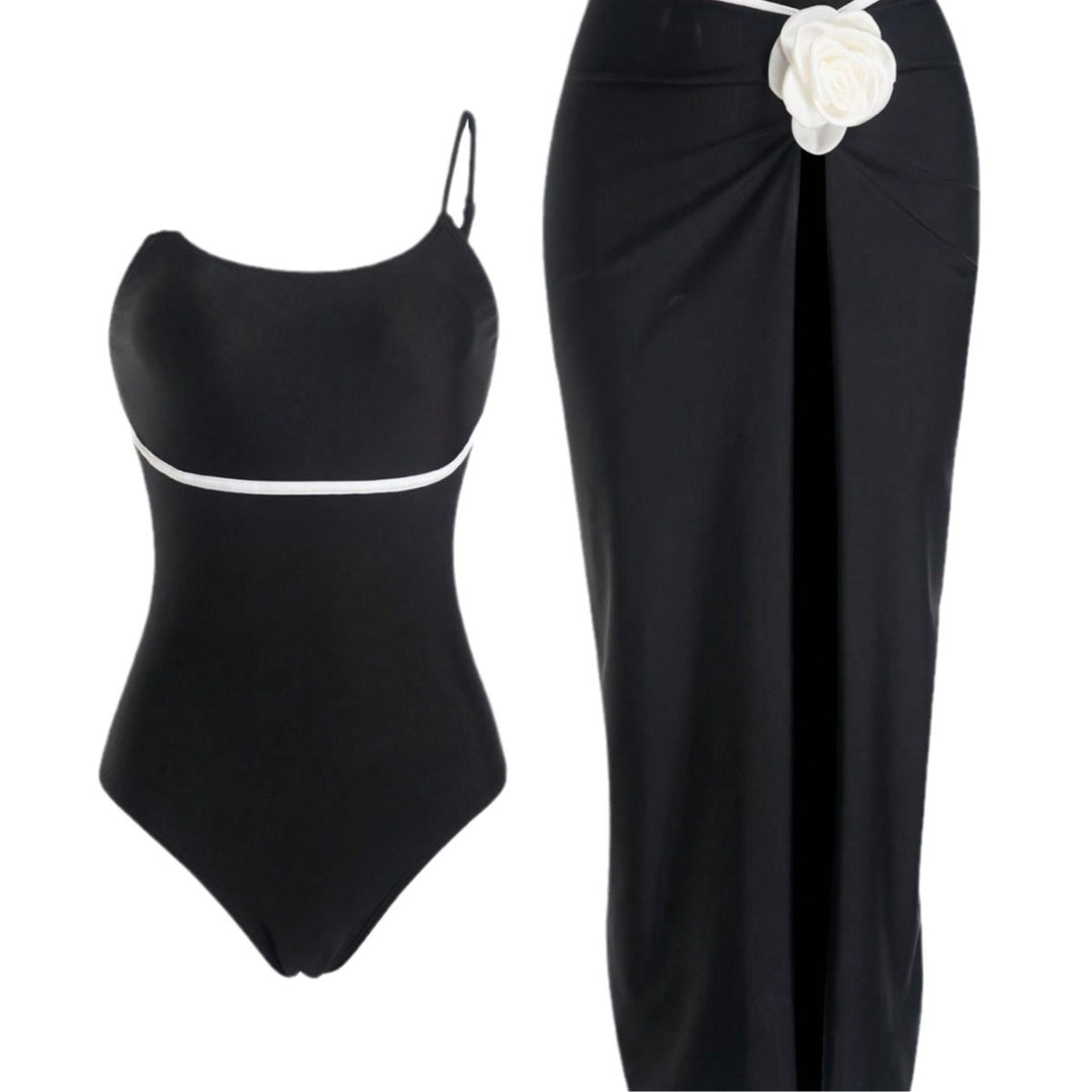 Damen Einteiler Badeanzug mit elegantem Rock und verspielten Blütendetails EB