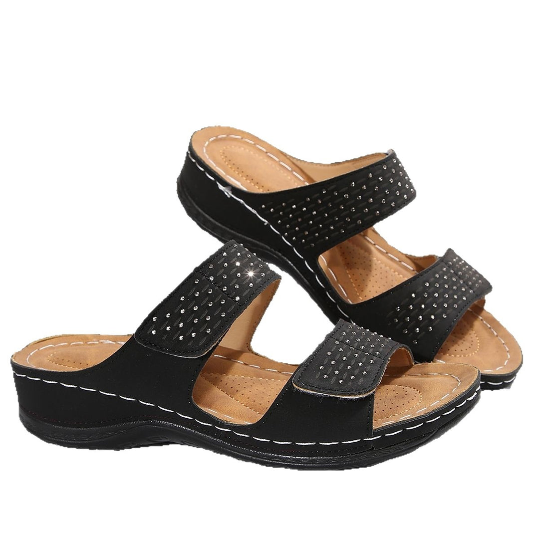 Damen bequeme Wedge-Pantoletten mit modischen Nieten-Details EB
