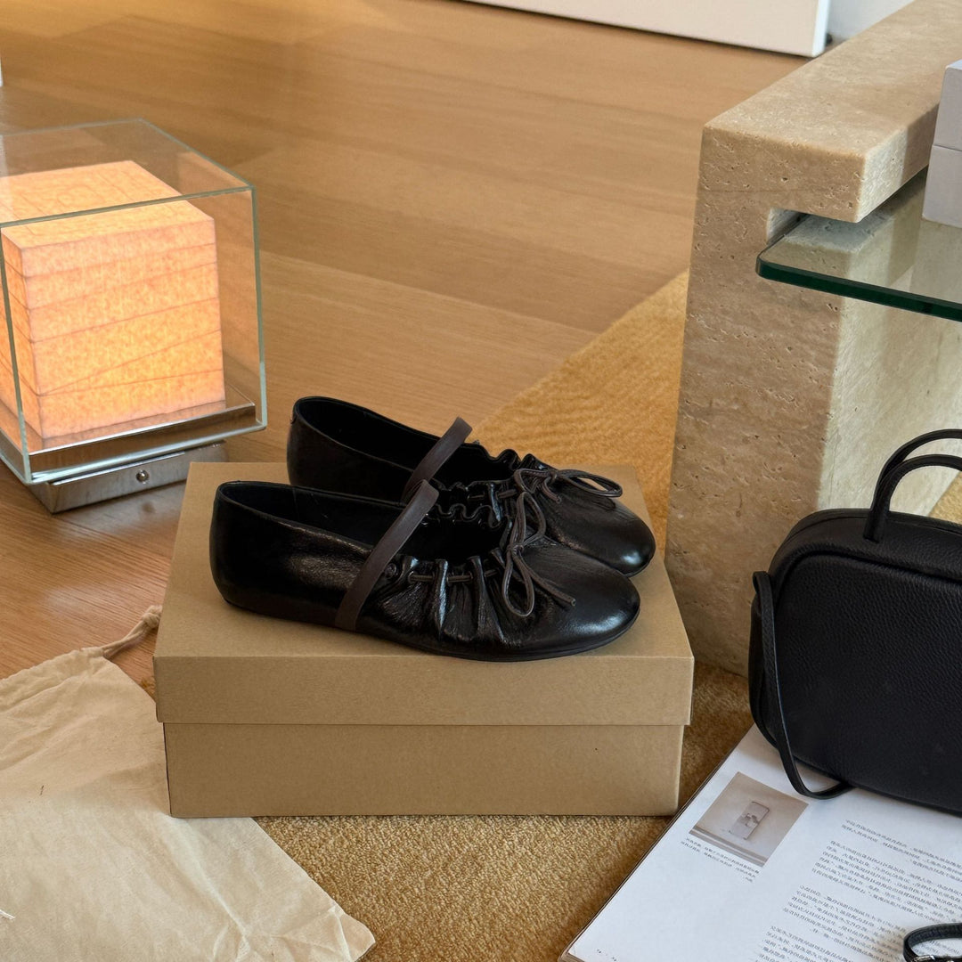 Damen Komfortable Ballerinas mit schimmerndem Obermaterial und elastischem Riemen EB