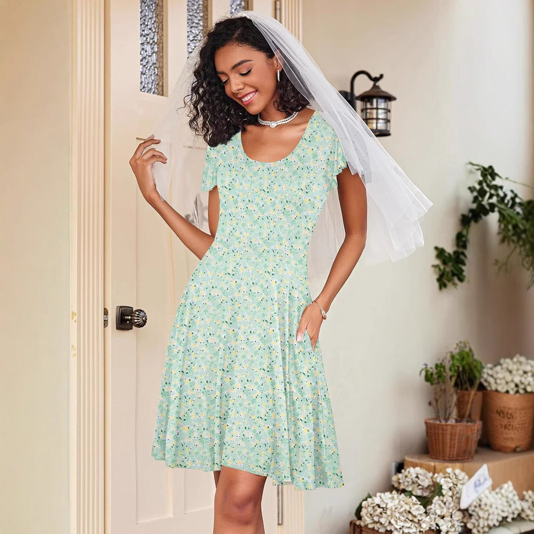 Damen Sommerliches Kleid mit floralem Muster und schwingendem Rock EB