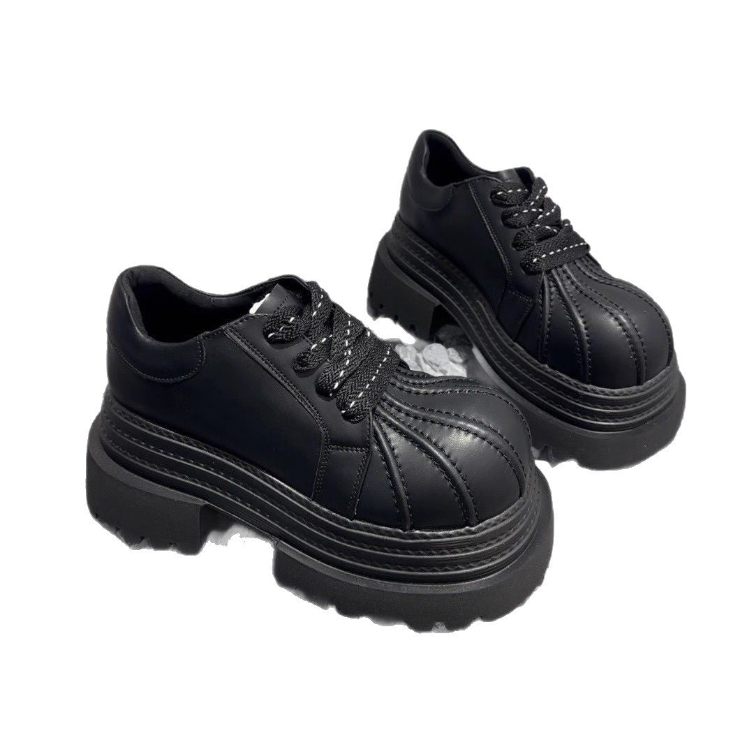 Damen Chunky Sneaker mit robustem Profil und stylischer Nahtdetails EB