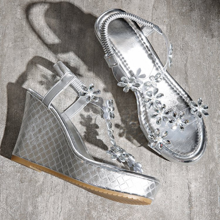 Damen Wedge-Sandaletten mit floralen Akzenten und transparentem Design EB