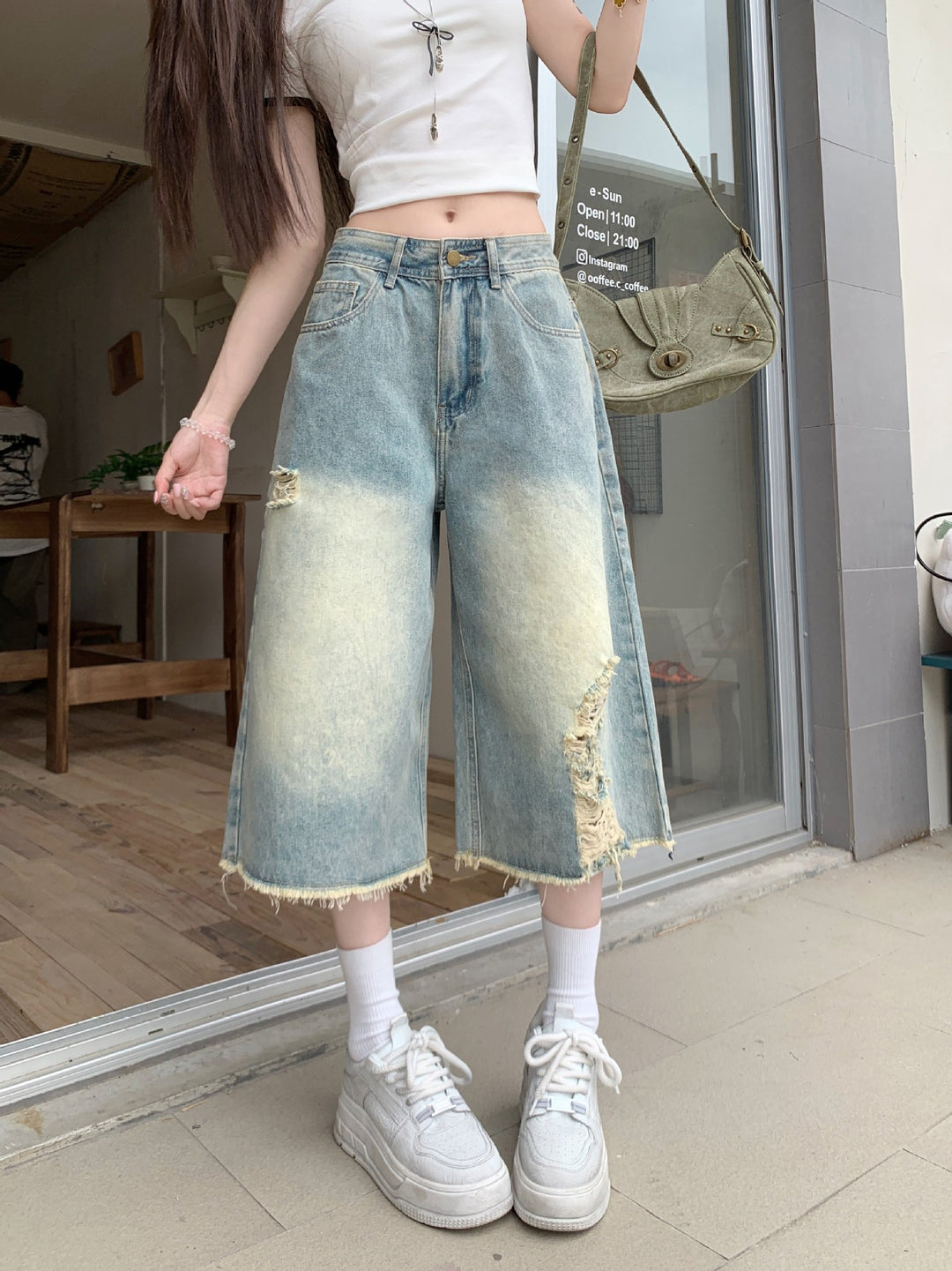 Damen Weite Denim-Culotte mit modischen Rissdetails und lässigem Schnitt EB