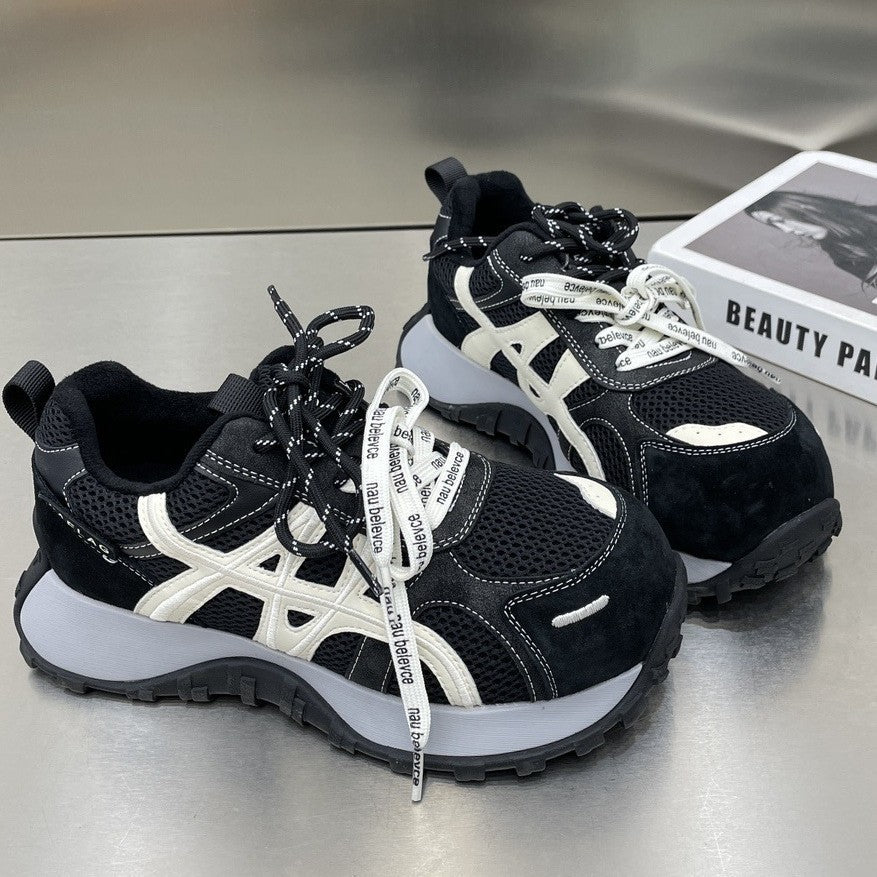 Damen Sportliche Sneakers mit atmungsaktivem Mesh und dämpfender Sohle EB