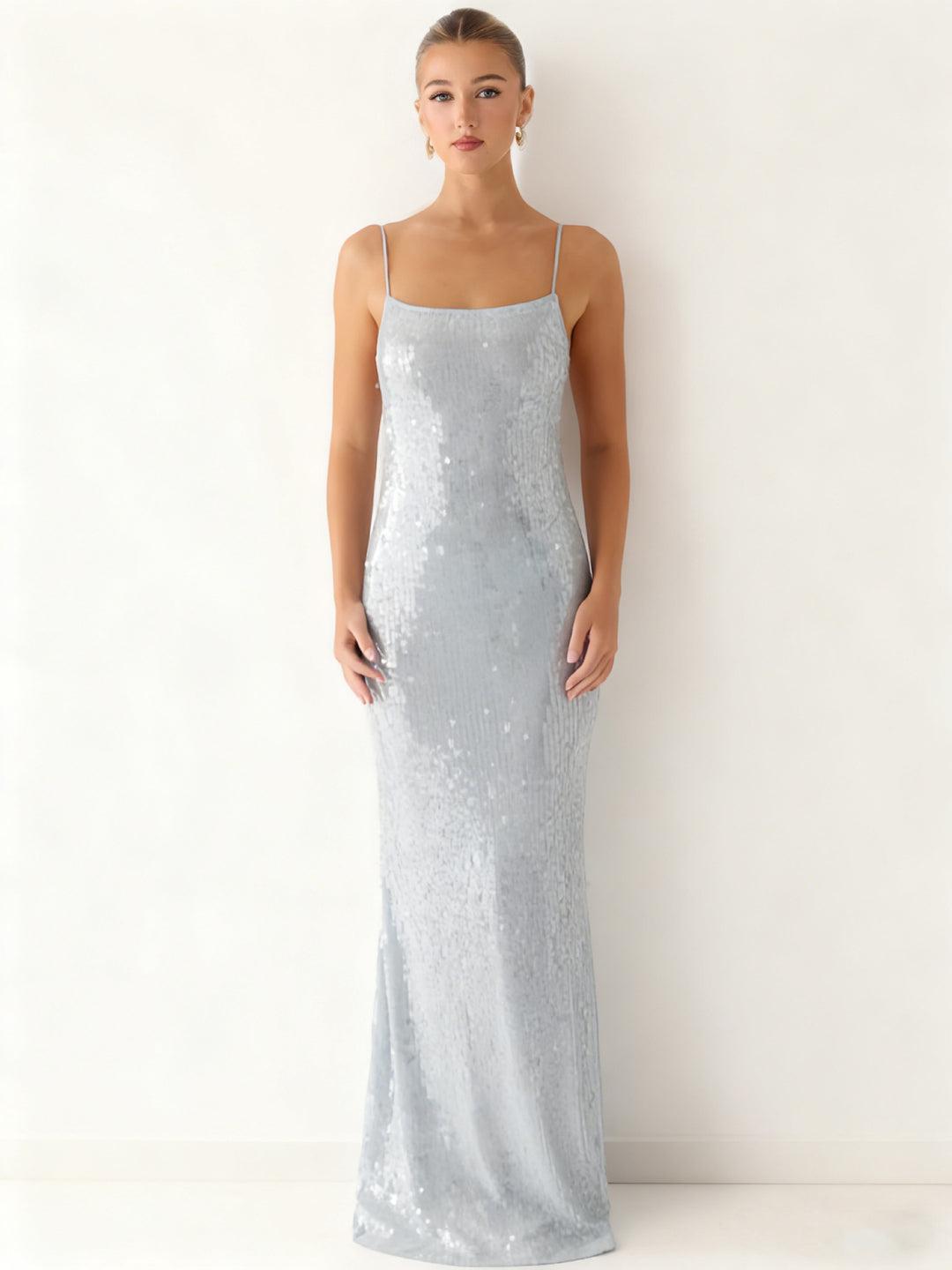 Damen Glamouröses Pailletten-Maxikleid mit schmalem Schnitt und feinen Spaghettiträgern EB