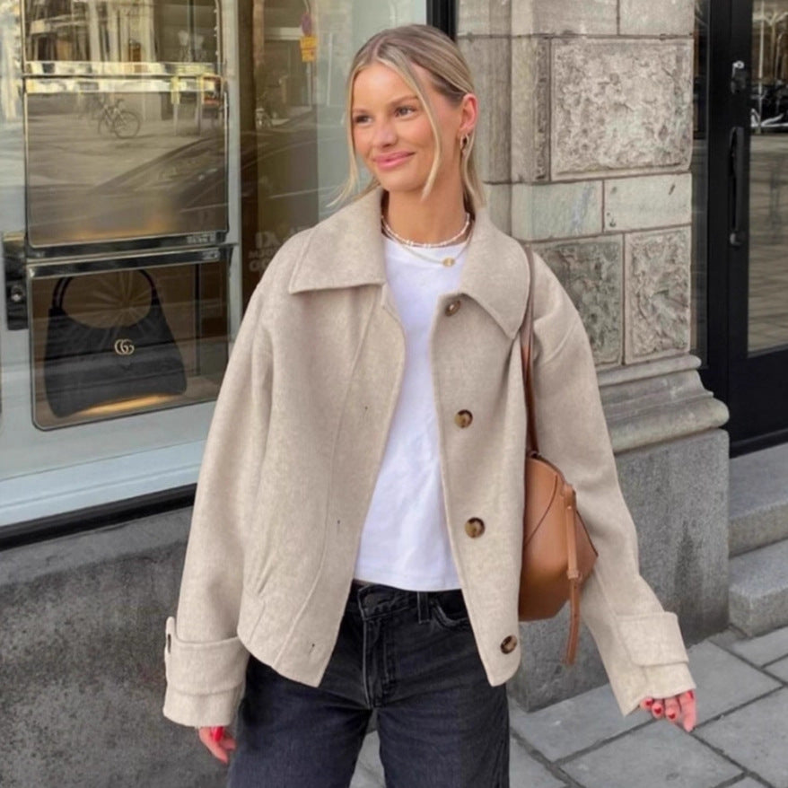 Damen modische Wolljacke mit lässigem Schnitt und Knopfdetails EB