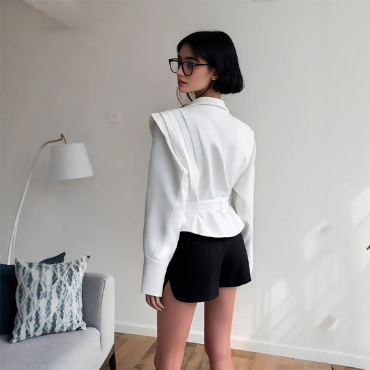 Damen Blazer mit hochmodernem Schnitt EB