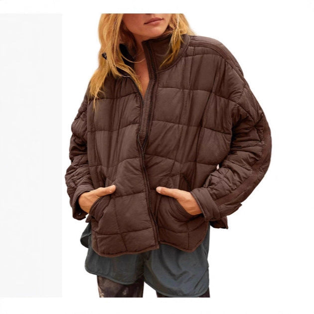 Damen Leichte Steppjacke mit hohem Kragen und praktischen Taschen EB