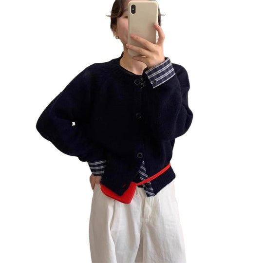 Damen Strickjacke mit eleganten Knopfdetails und hübschem Muster EB
