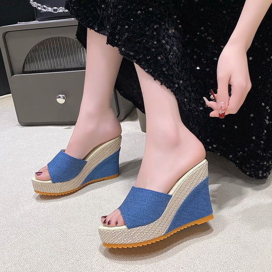 Damen Wedge-Sandaletten mit geflochtenem Absatz und modischem Obermaterial EB