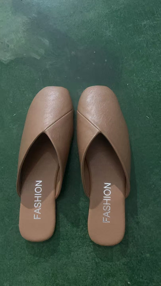 Damen offene Slipper mit modernem Kreuzschnitt und komfortabler Innensohle EB