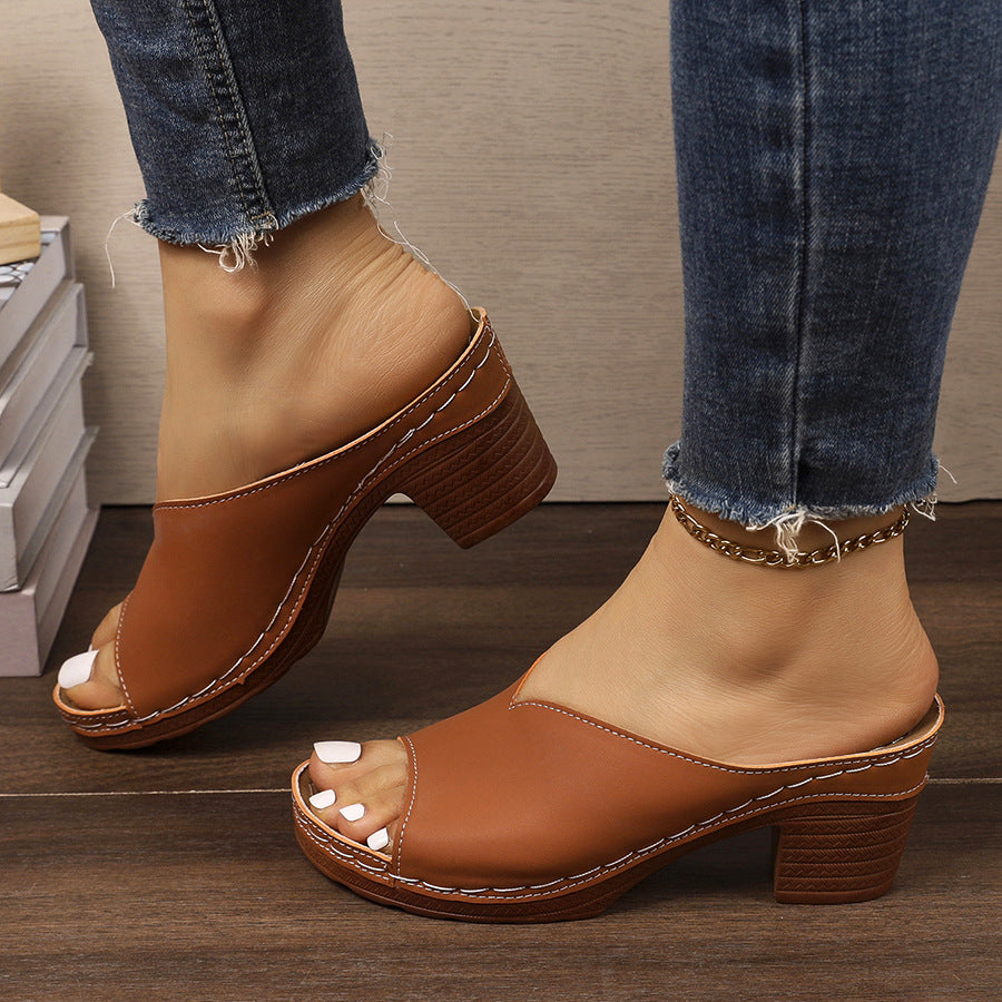 Damen Offene Blockabsatz-Sandalen mit modernen Akzenten EB