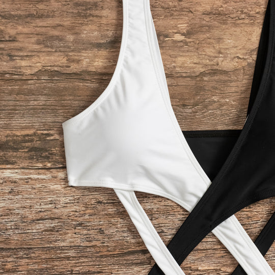 Damen Cut-Out Einteiler Badeanzug mit asymmetrischem Design und modischen Trägern EB
