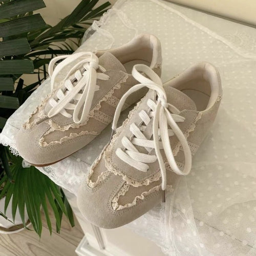 Damen Sneaker mit verspieltem Spitzen-Design und komfortabler Sohle EB