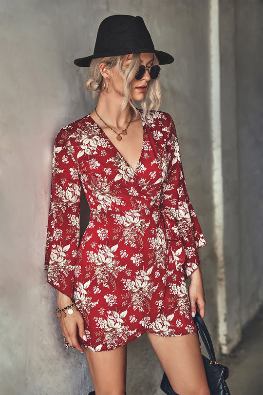 Damen Wickelkleid mit voluminösen Ärmeln und floralem Print EB