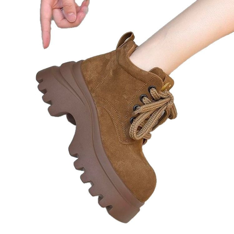 Damen Chunky Boots mit hohem Profil und robustem Schnürverschluss EB