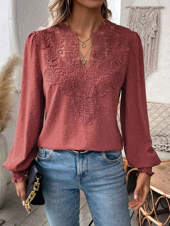 Damen nan Spitzenapplikation V-Ausschnitt Bluse mit Strukturpunkt, gerafften Manschetten und leicht taillierter Silhouette EB