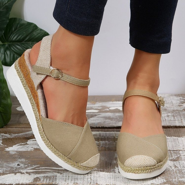 Damen Wedge-Sandalen mit elastischem Riemen und geflochtenem Detail EB