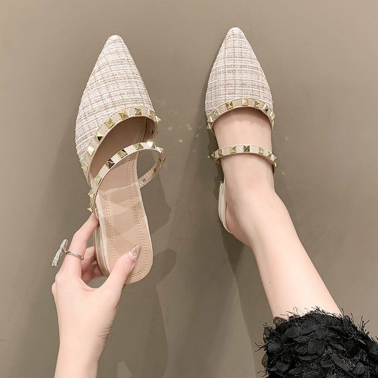 Damen elegante Mules mit strukturierter Oberfläche und Metallakzenten EB