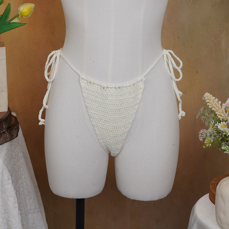 Damen Häkel-Bikini-Oberteil mit floralen Akzenten und verstellbaren Trägern EB