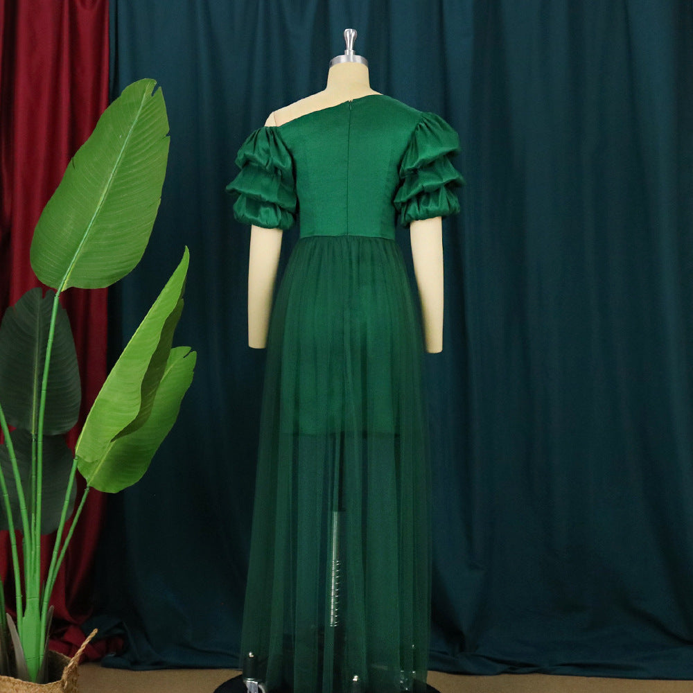 Damen Elegantes Tüllkleid mit asymmetrischem Ausschnitt und voluminösen Puffärmeln EB