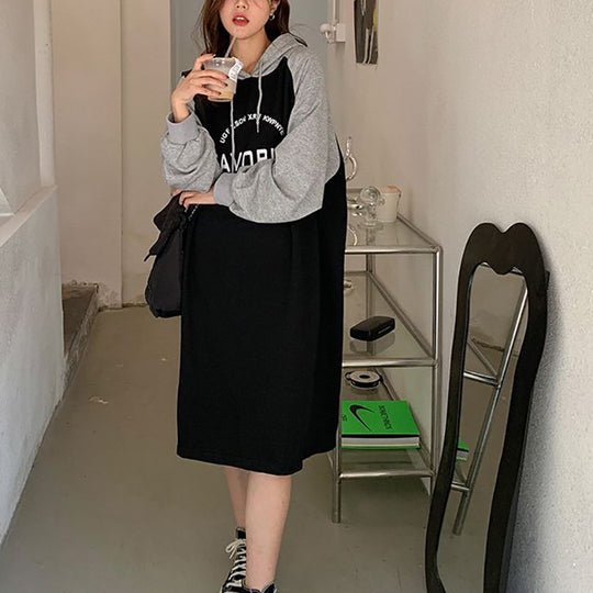 Damen Hoodie-Kleid im lässigen Oversized-Stil mit grafischem Druck und seitlichen Eingrifftaschen EB