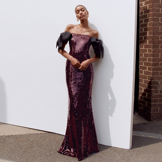 Damen Elegantes Pailletten-Maxikleid mit schulterfreiem Design und dekorativen Schleifen EB
