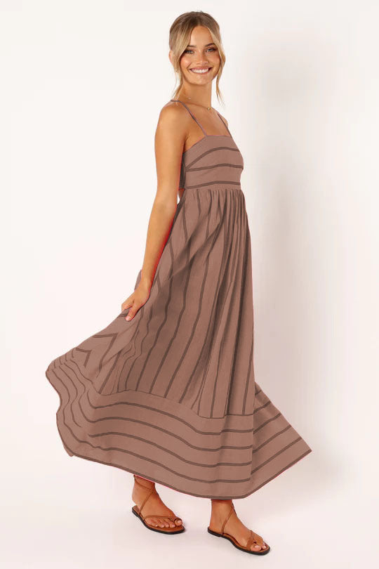 Damen Maxi-Kleid mit schmalen Spaghettiträgern und eleganten Querstreifen EB