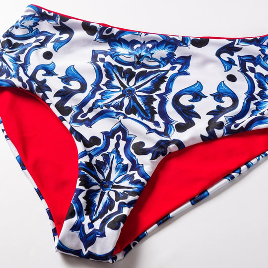 Damen eleganter Badeanzug mit Rüschendetails und passendem Maxirock EB