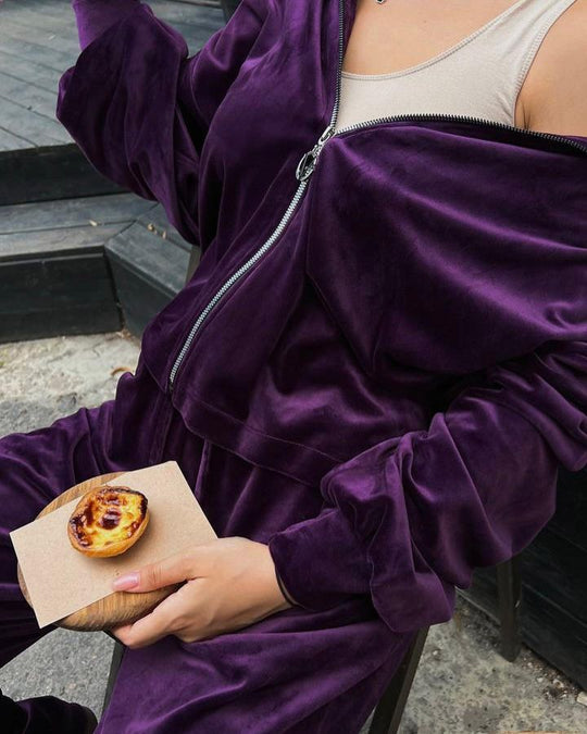 Damen weiches Velours-Lounge-Set mit kurzem Reißverschluss, extra langen Tunnelzügen und hochgeschnittener Komforthose Eichborn Berlin