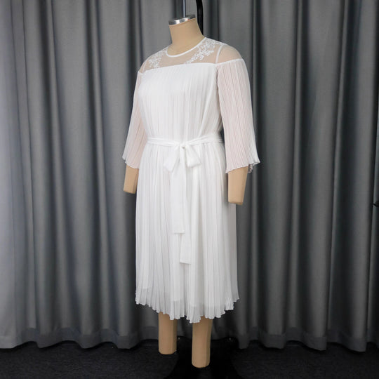 Damen festliches Faltenkleid mit Spitzenakzenten EB