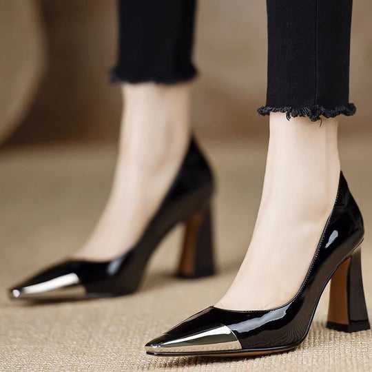 Damen Elegante Pumps mit moderner Metallspitze EB
