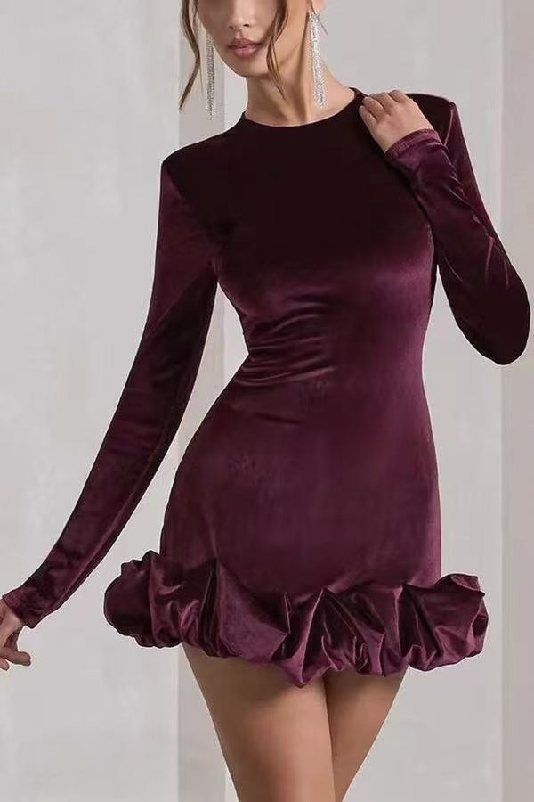 Damen Figurbetontes Cocktail-Minikleid aus Samt mit Volantkante und Langarm EB