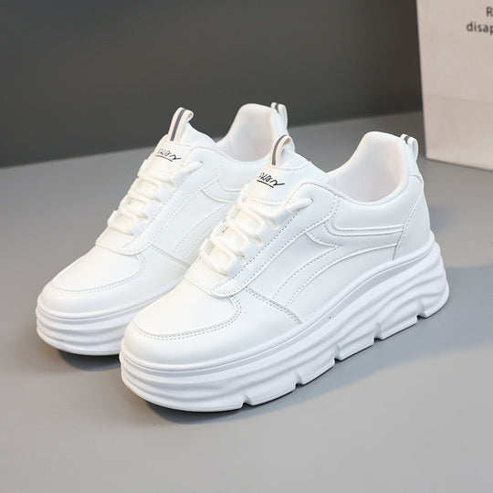 Damen Sneaker mit hochgezogenem Sohlenprofil und atmungsaktiver Oberflächenstruktur EB