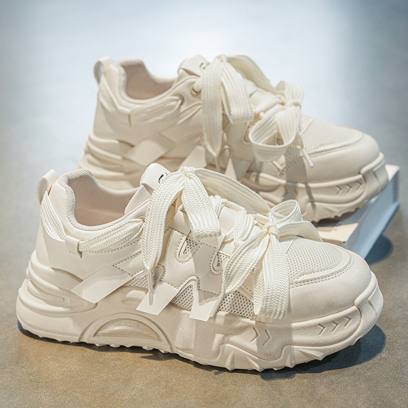 Damen Sportliche Sneakers mit atmungsaktivem Mesh-Obermaterial und robustem Sohlenprofil EB