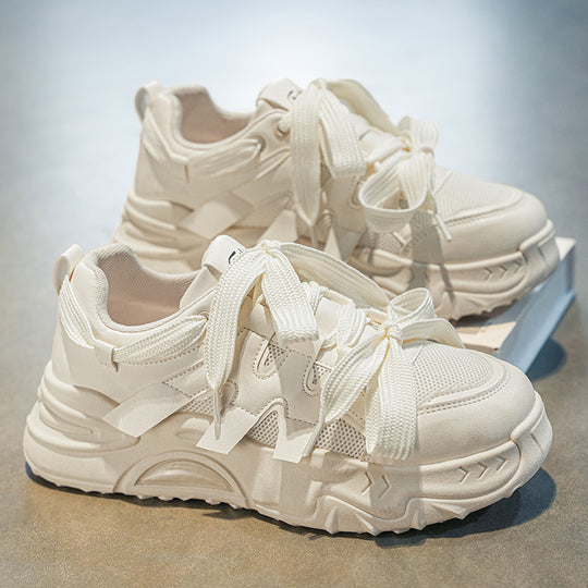 Damen Sportliche Sneakers mit atmungsaktivem Mesh-Obermaterial und robustem Sohlenprofil EB
