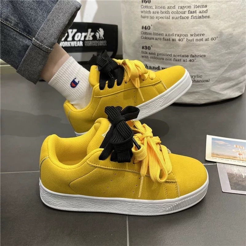 Damen Sneakers im sportlichen Stil mit hochwertiger Oberflächenstruktur EB