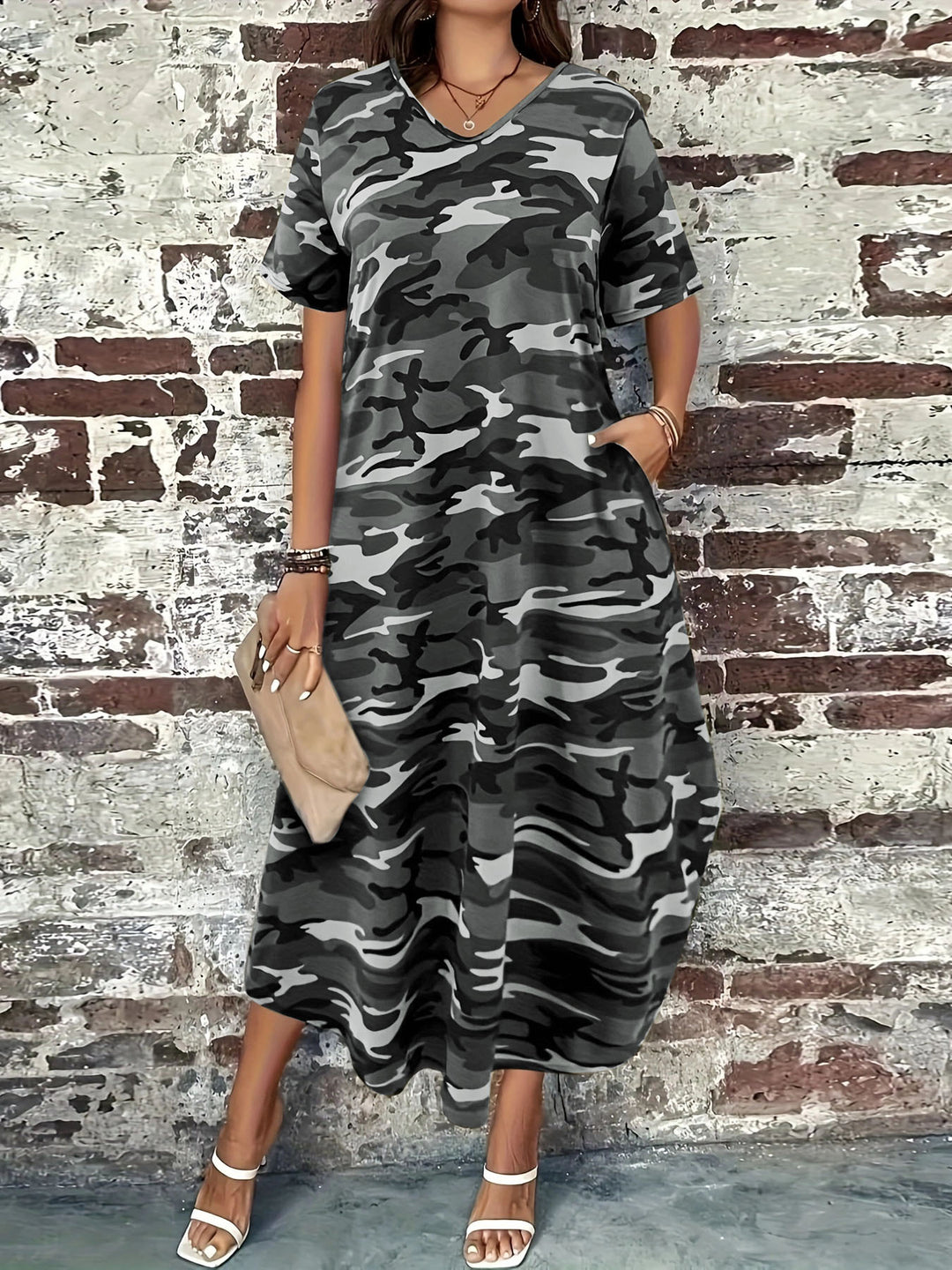 Damen Maxi-Kleid mit modernem Camouflage-Design und praktischen Taschen EB