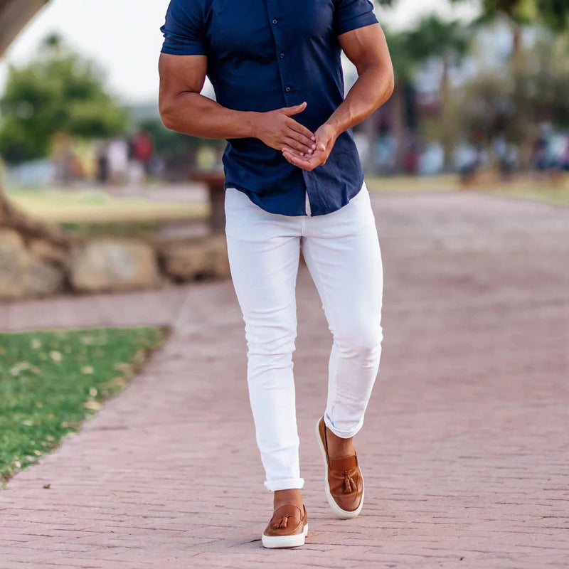 Herren nan Slim-Fit Stretch-Chino mit schmal zulaufendem Bein und dezenten Eingrifftaschen EB