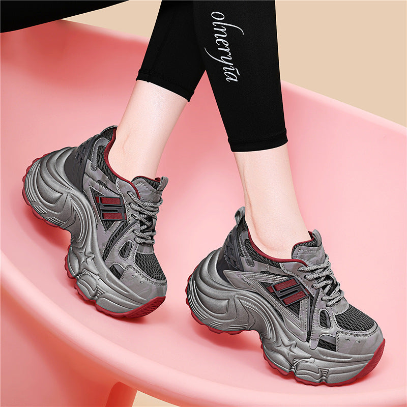 Damen Hochperformante Lifestyle-Sneaker mit überdimensionaler Sohle EB