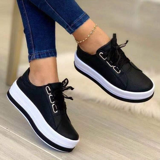 Damen Plateau-Sneaker aus luxuriösem, schimmerndem Material mit bequemer Schnürung EB