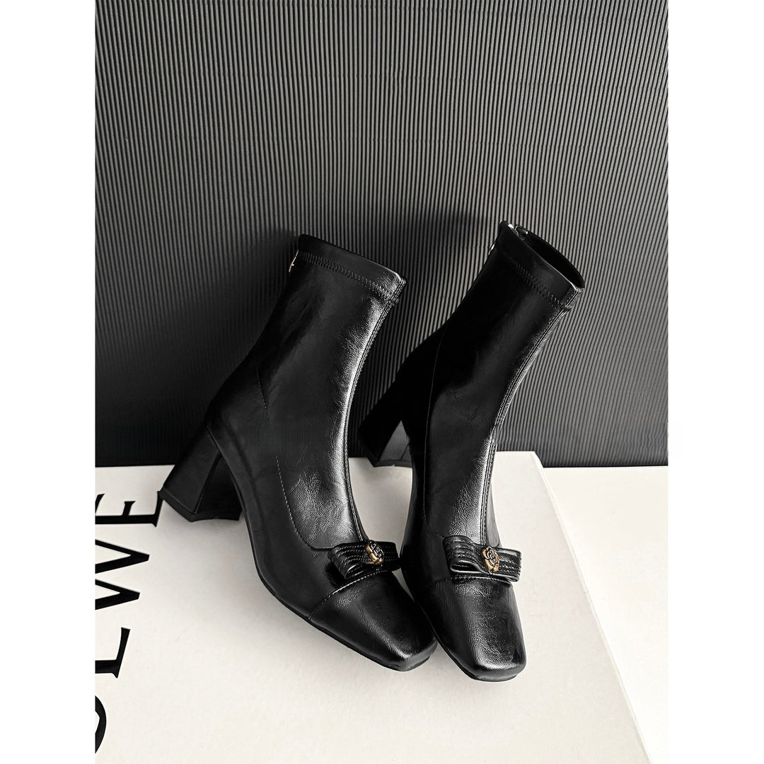 Damen Elegante Stiefeletten mit dekorativem Schmuckelement EB