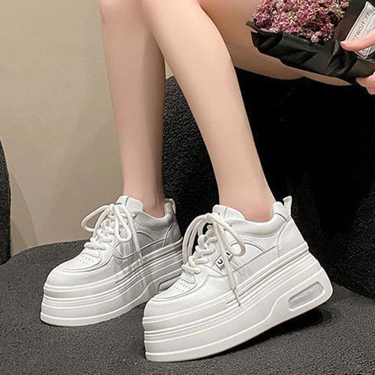 Damen Plateau Sneakers mit trendigem zweifarbigem Design und verstärkter Dämpfung EB