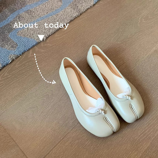 Damen Ballerinas mit glänzender Oberflächenstruktur und zierlicher Schleifenverzierung EB