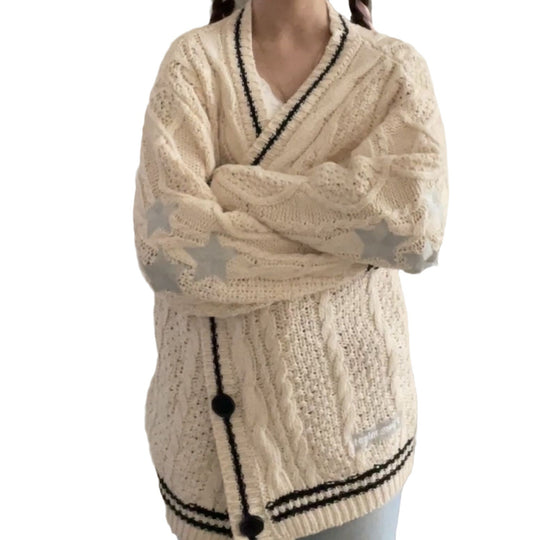 Damen Grobstrickjacke mit Sternen-Details und dekorativen Knöpfen EB