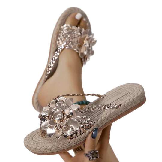 Damen modische Slide-Sandalen mit hochglänzendem Blumendetail EB