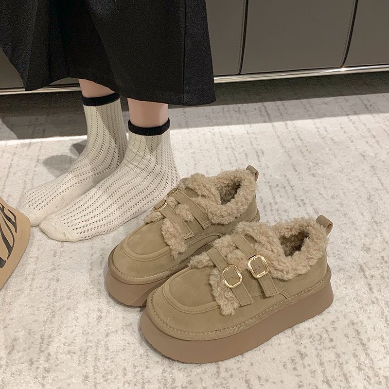Damen Plüsch Sneaker mit breiten Riemen und dämpfender Sohle EB