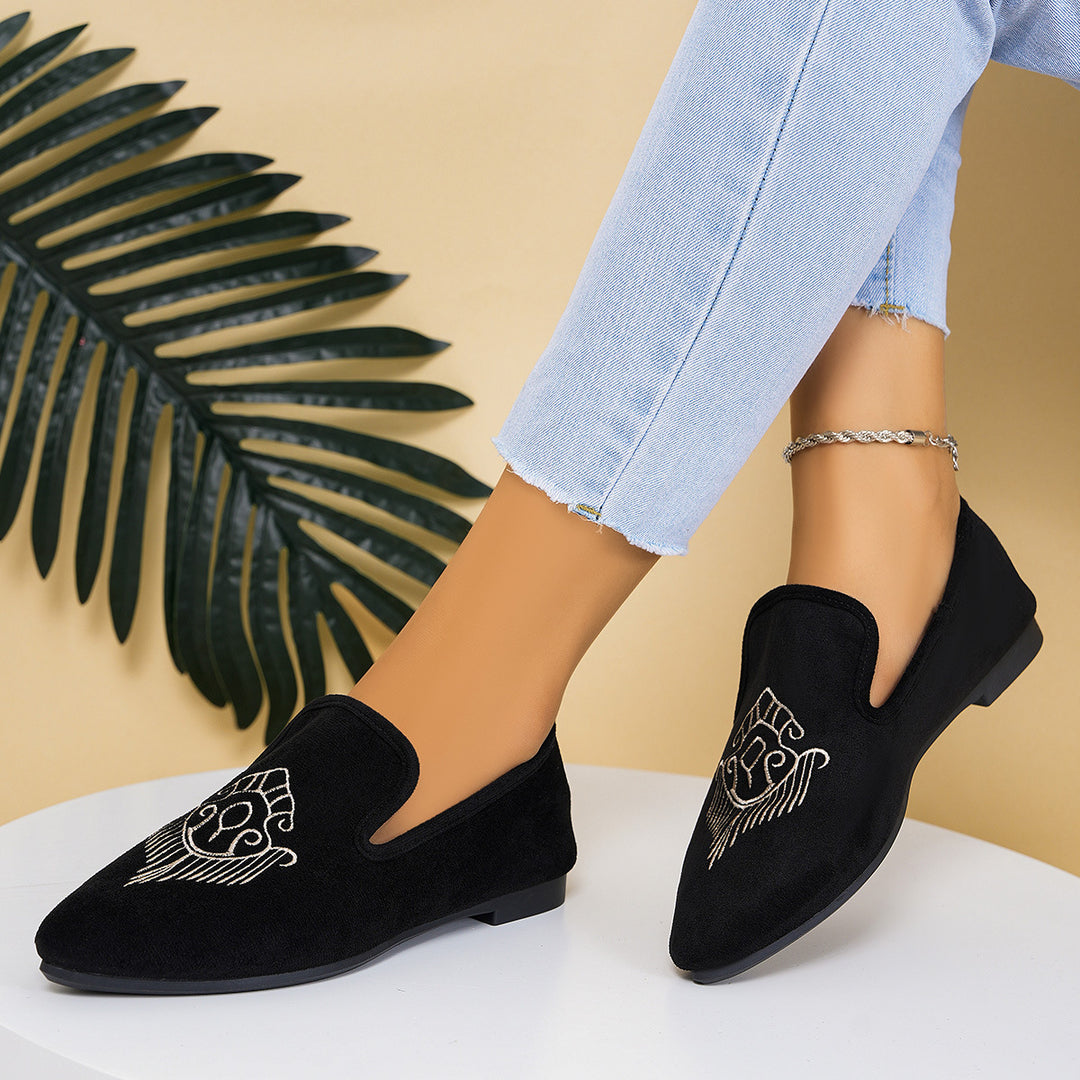 Damen Witzige Mokassins mit elegantem Lochmuster und modischem Detail EB