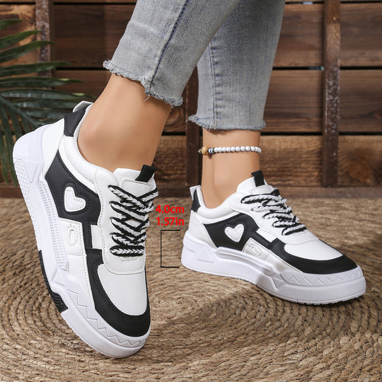 Damen Sneakers mit herzförmigem Design und dämpfender Sohle EB